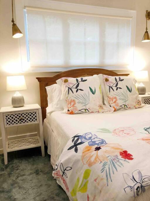 Liz Lane Cottage- Entire Guesthouse Charleston Extérieur photo