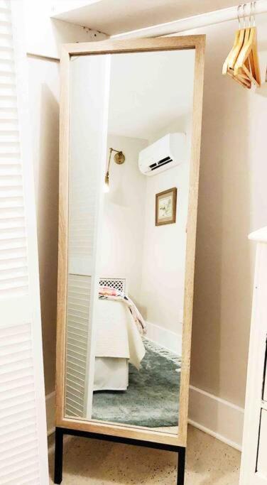 Liz Lane Cottage- Entire Guesthouse Charleston Extérieur photo