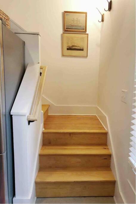 Liz Lane Cottage- Entire Guesthouse Charleston Extérieur photo