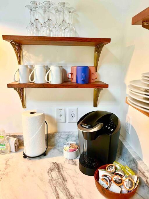 Liz Lane Cottage- Entire Guesthouse Charleston Extérieur photo